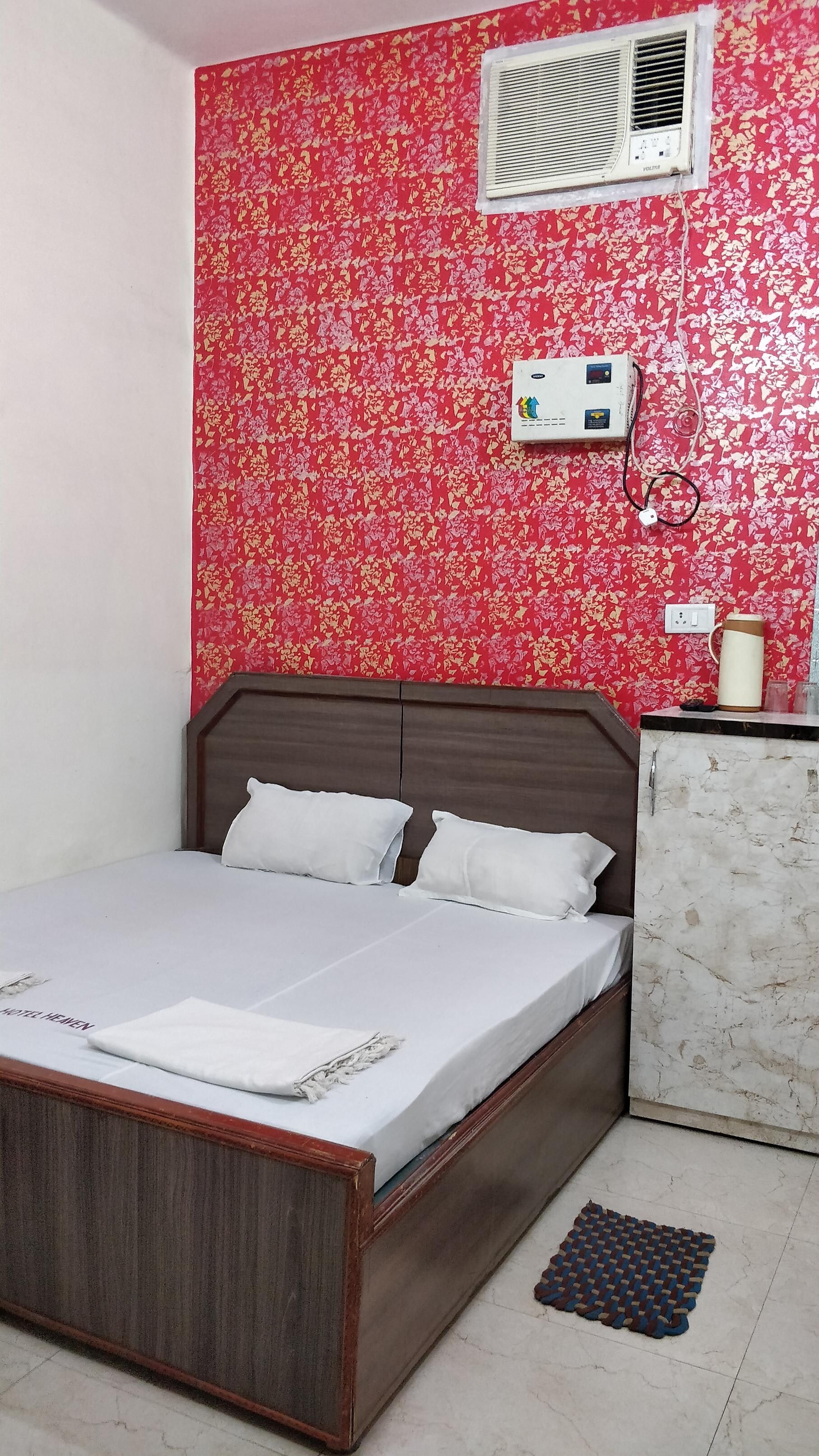 Hotel Heaven Standard Room Non AC (No Alcohol)