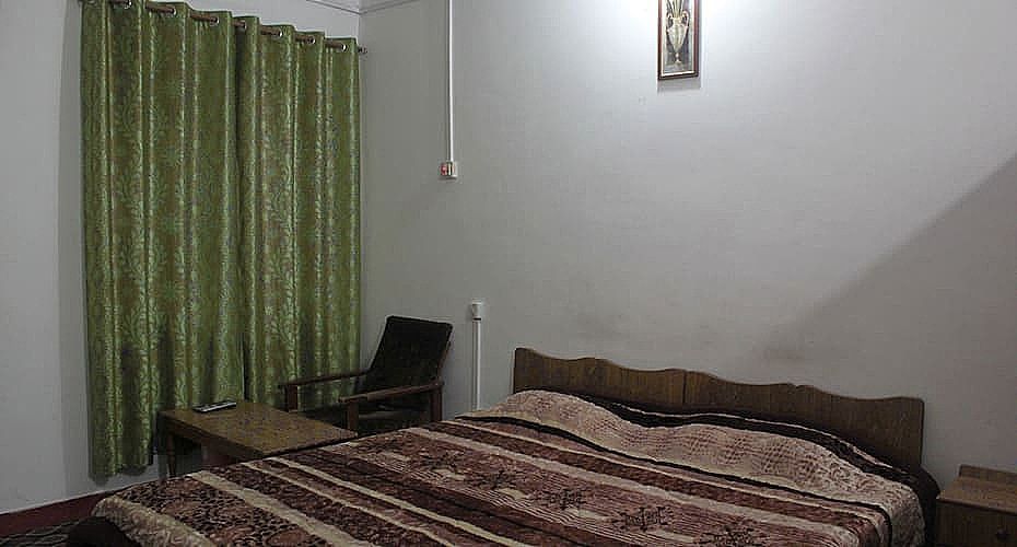 Deluxe Double Bedroom