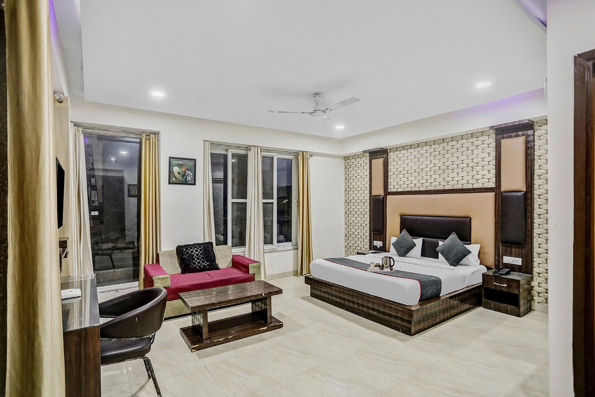 Townhouse 22956 Hotel Grand Residency Classic 8