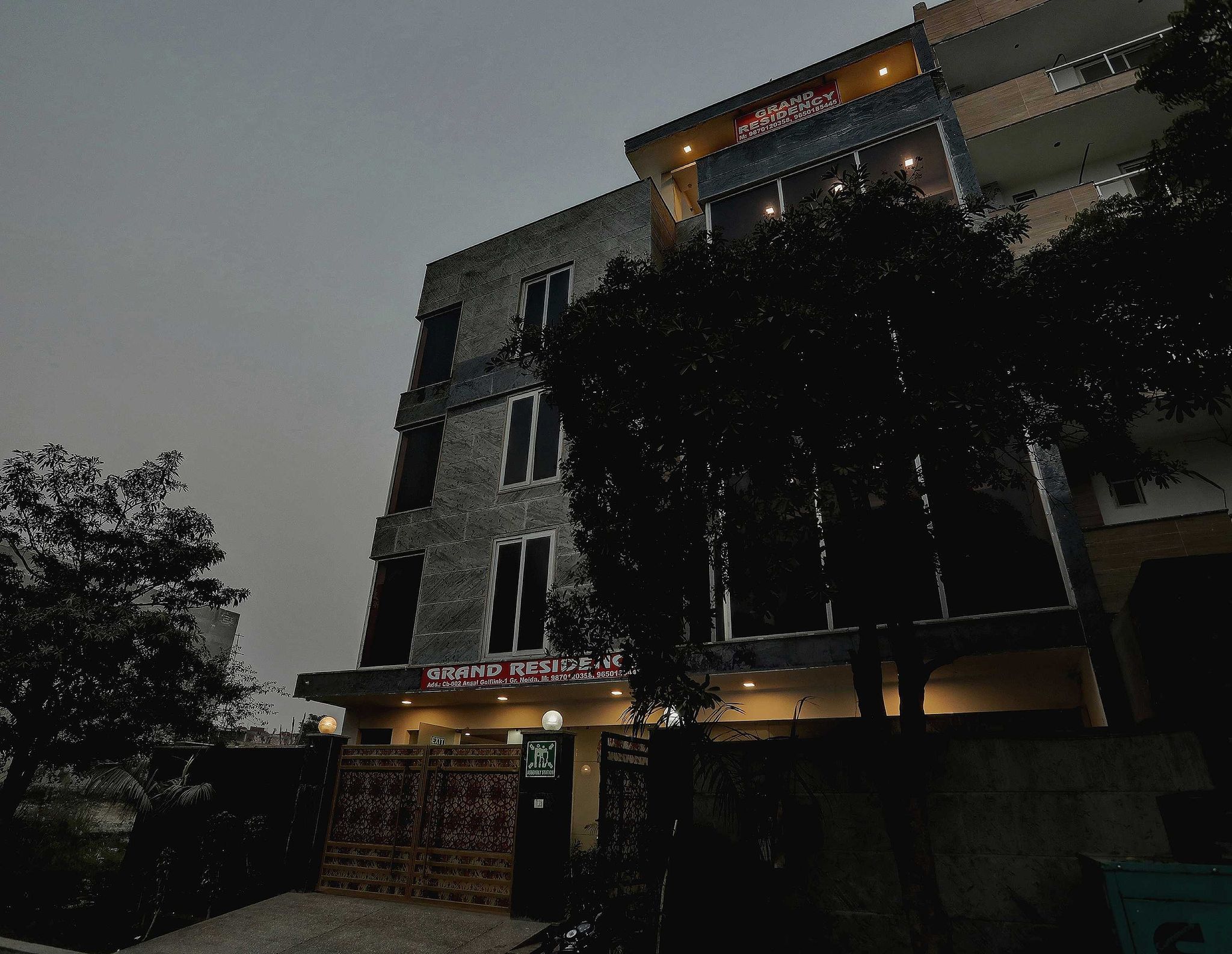 undefined Townhouse 22956 Hotel Grand Residency