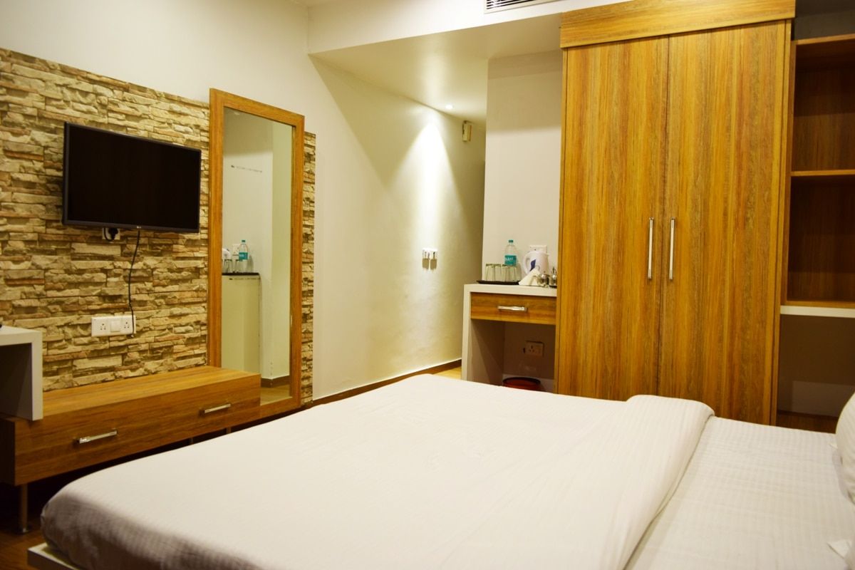 Hotel President Super Deluxe Room 3