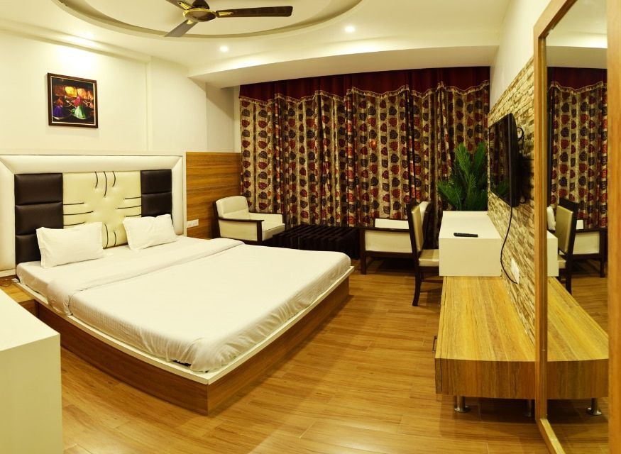 Hotel President Super Deluxe Room 5