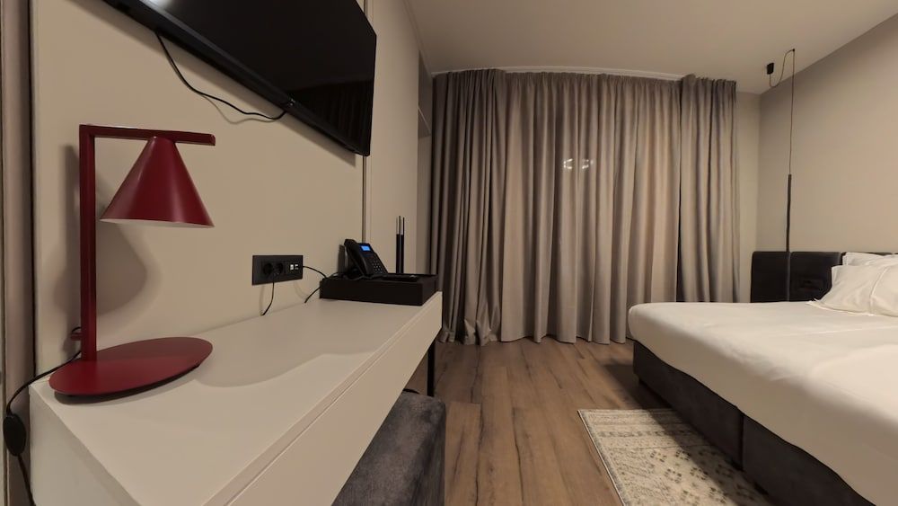 Hotel Aquarius Standard Room, Balcony 4