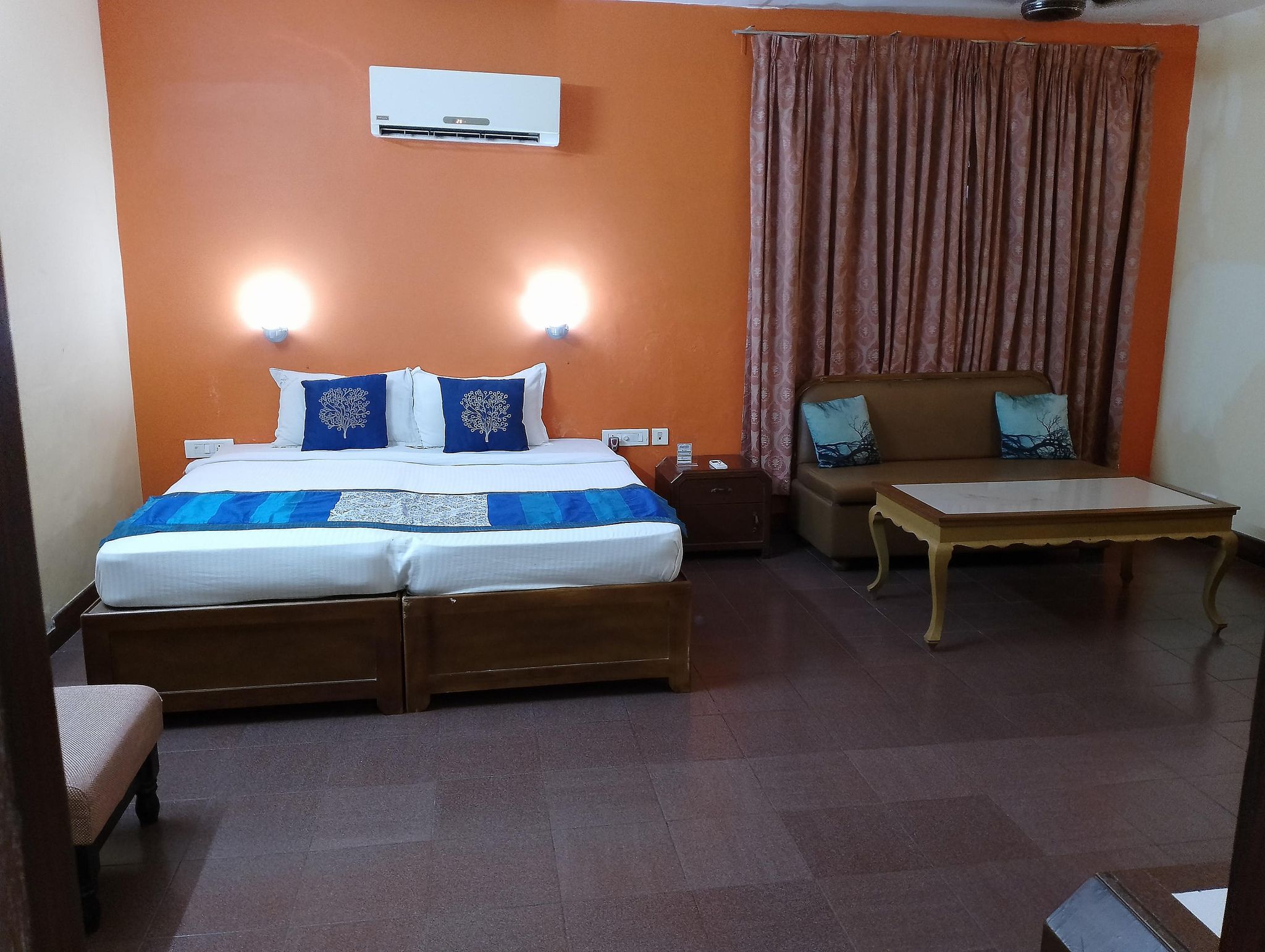 DWARAKA HOTEL Standard Non AC Room 6