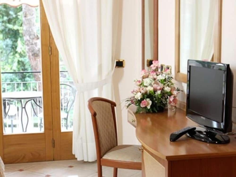 Savoia Standard Double Room