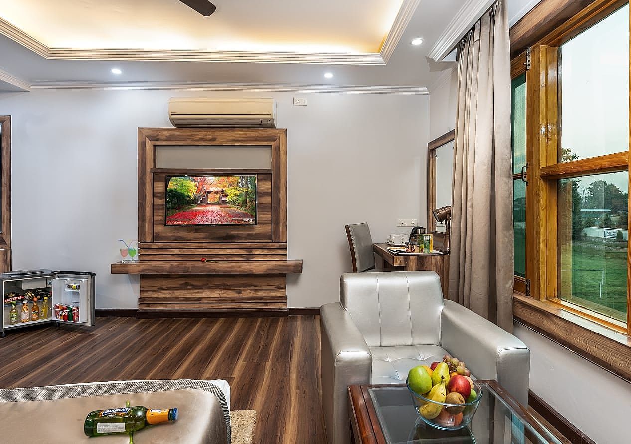 Hotel Royal Milad Super Deluxe Room 5