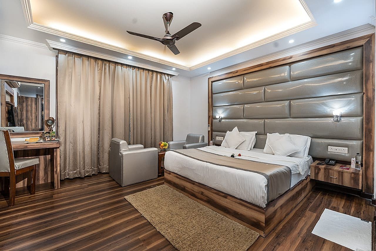 Hotel Royal Milad Super Deluxe Room 3