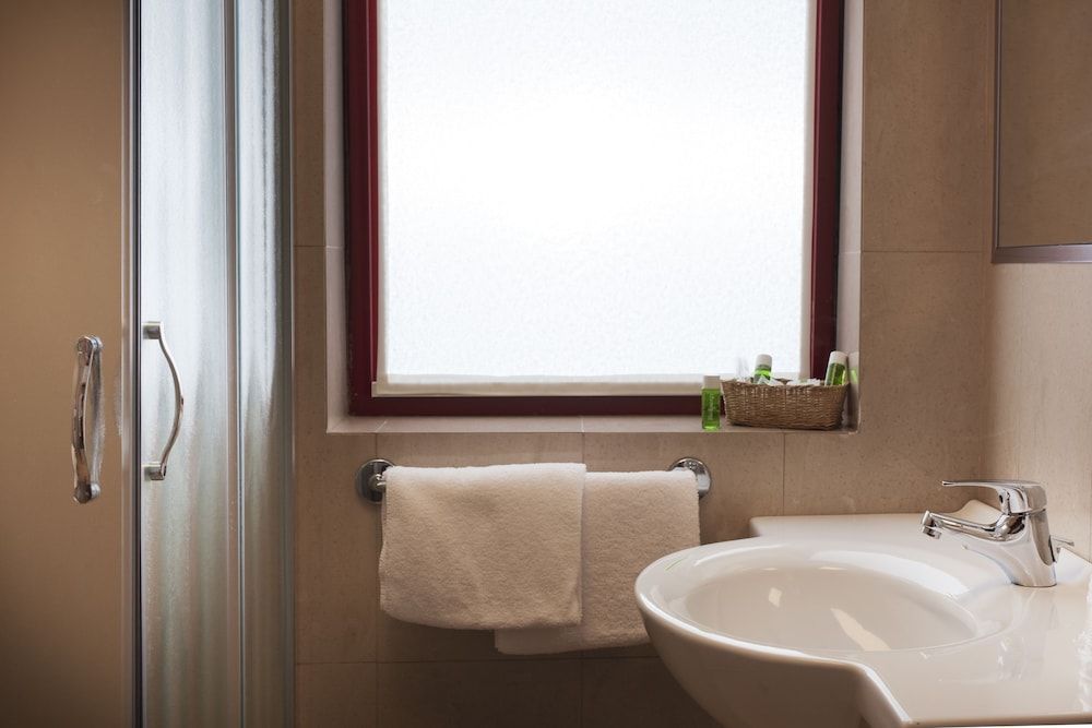 Alfa Fiera Hotel Quadruple Room, Annex Building 4