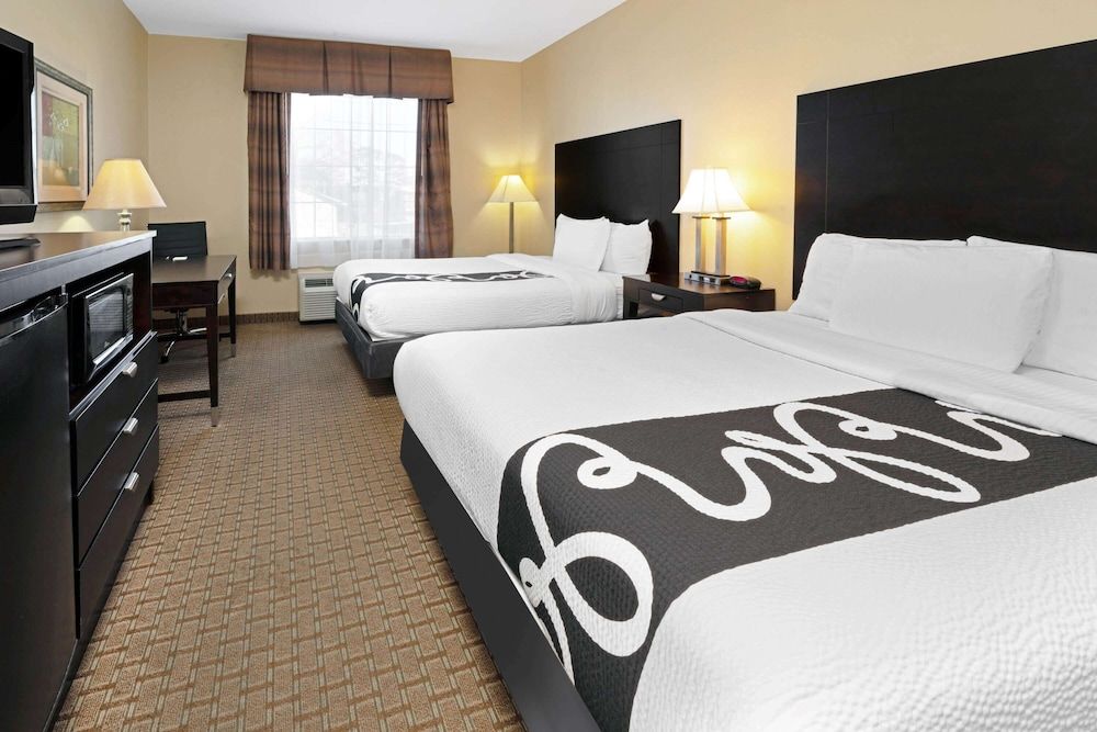 Room, 2 Queen Beds, Non Smoking