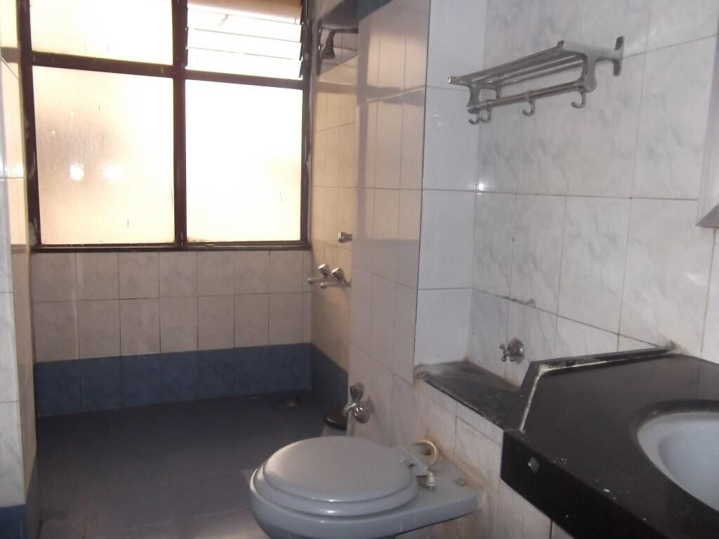  Hotel Radhika Deluxe A/c Room 5