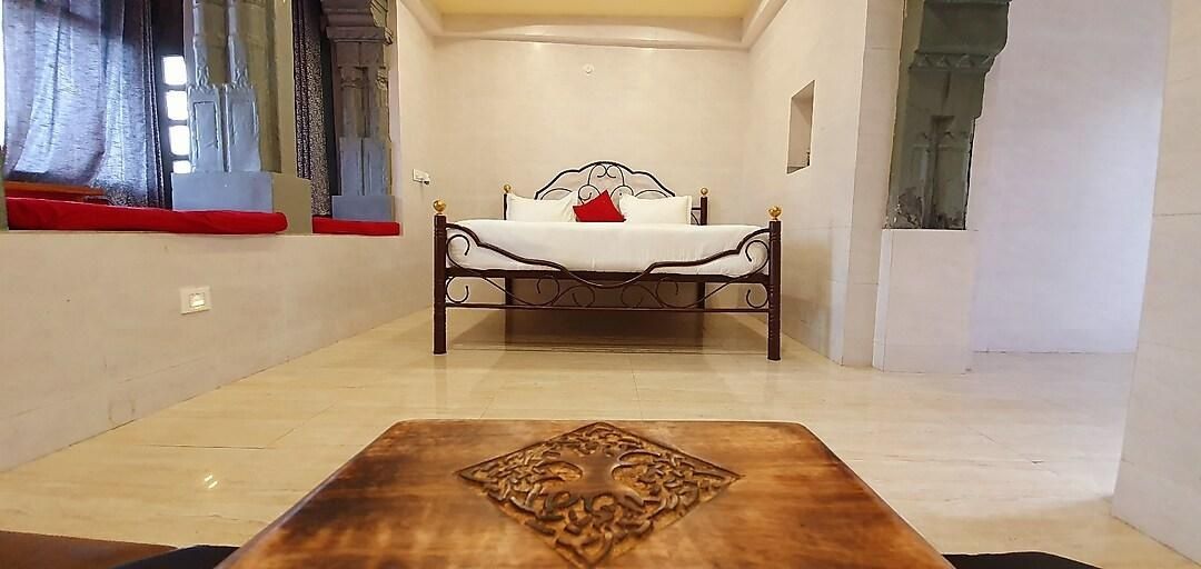 undefined Hotel Lake Shore 8