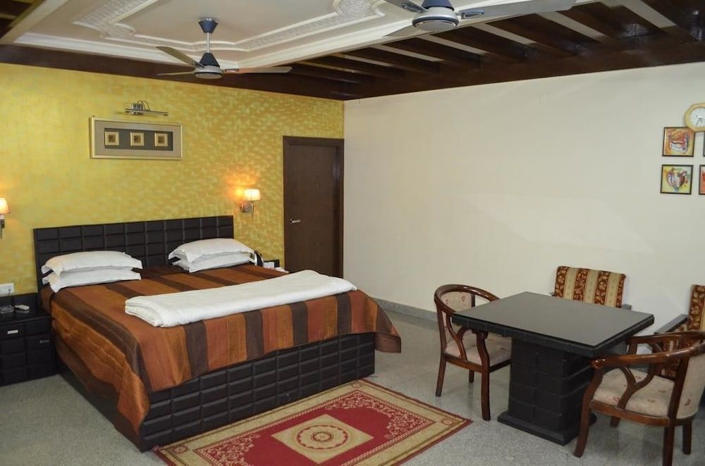 Suite Room