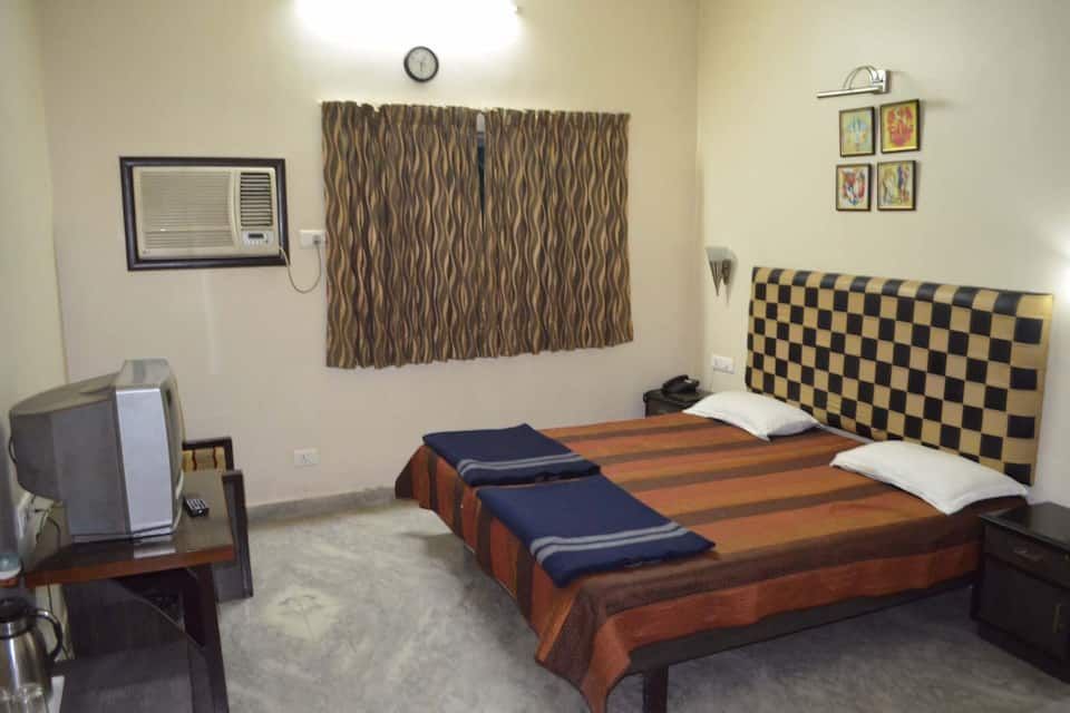 A/C Deluxe Room
