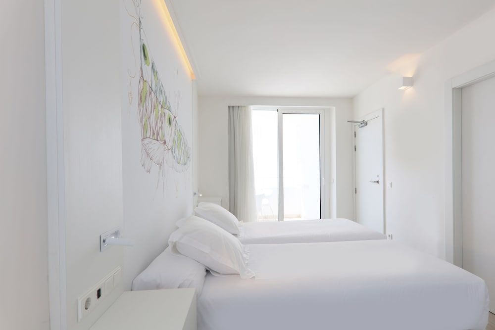 Double Room Single Use, Balcony, Partial Sea View