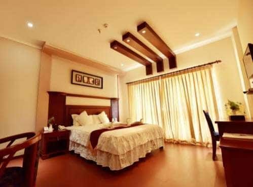 undefined Meadows International 9