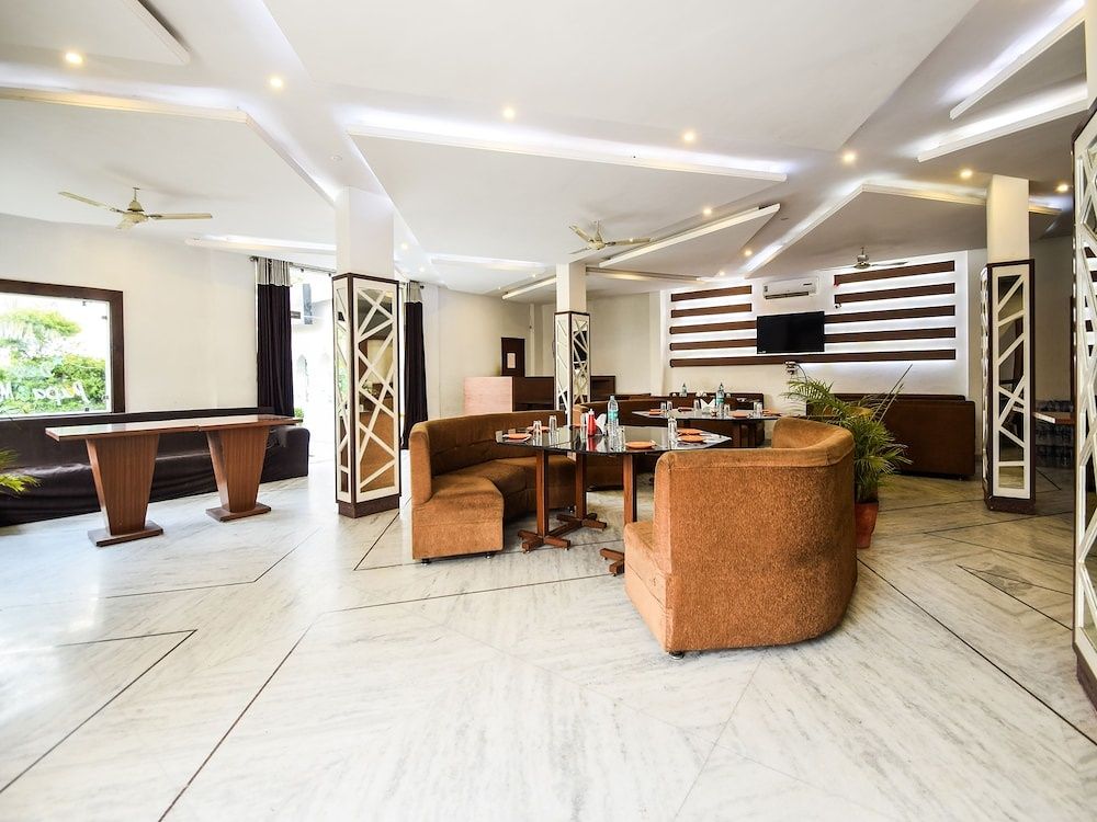 undefined OYO 28253 Jmd Palace 3