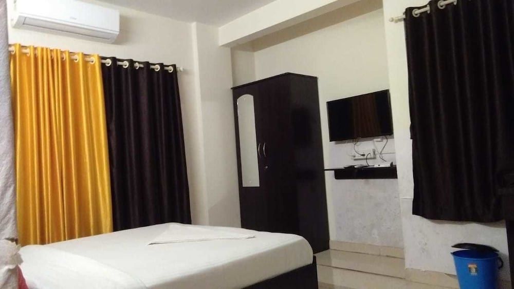 undefined United Corporate Home Thane 9