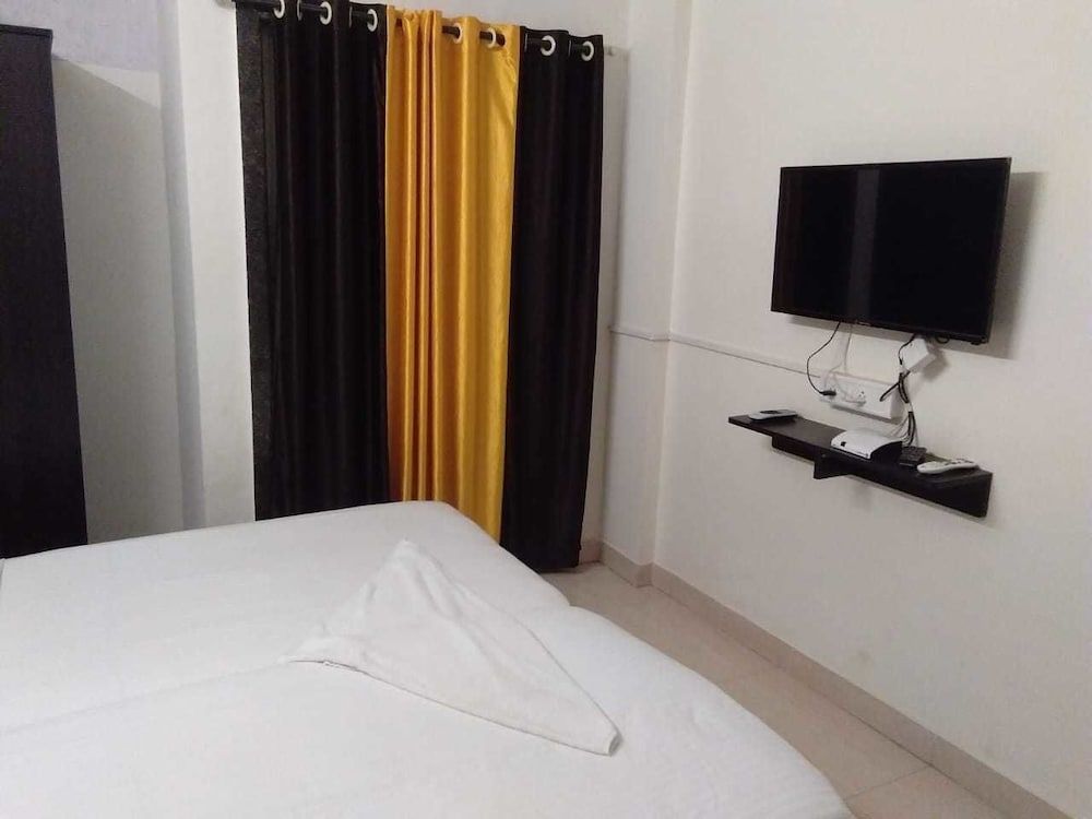 United Corporate Home Thane Standard Double or Twin Room, 2 Twin Beds 11