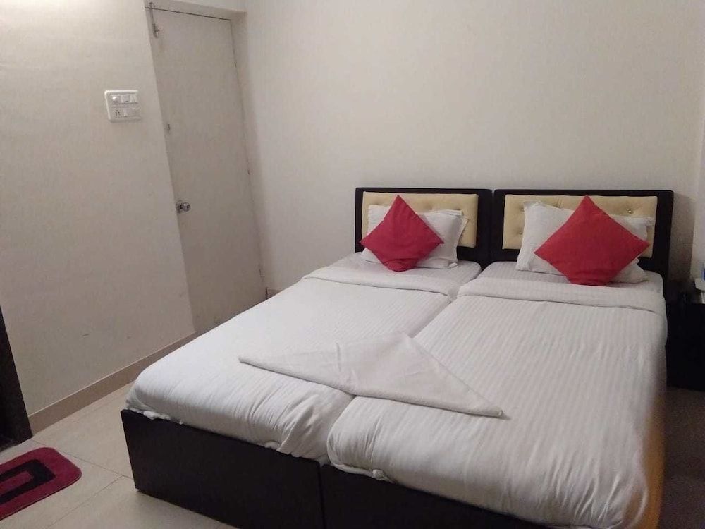 United Corporate Home Thane Standard Double or Twin Room, 2 Twin Beds 9