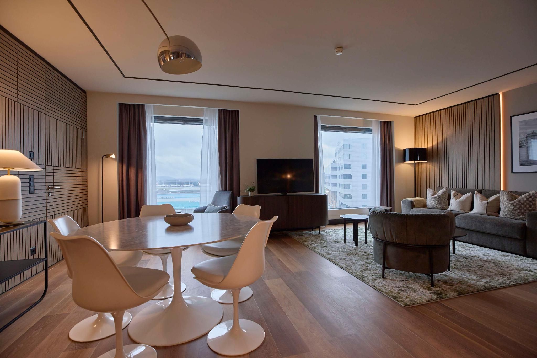 Presidential Suite - Airfield View