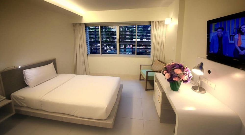 Sunshine Hotel And Residences Standard Room 3