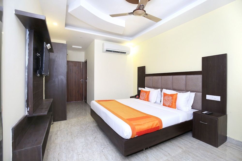 undefined Hotel Royal 6