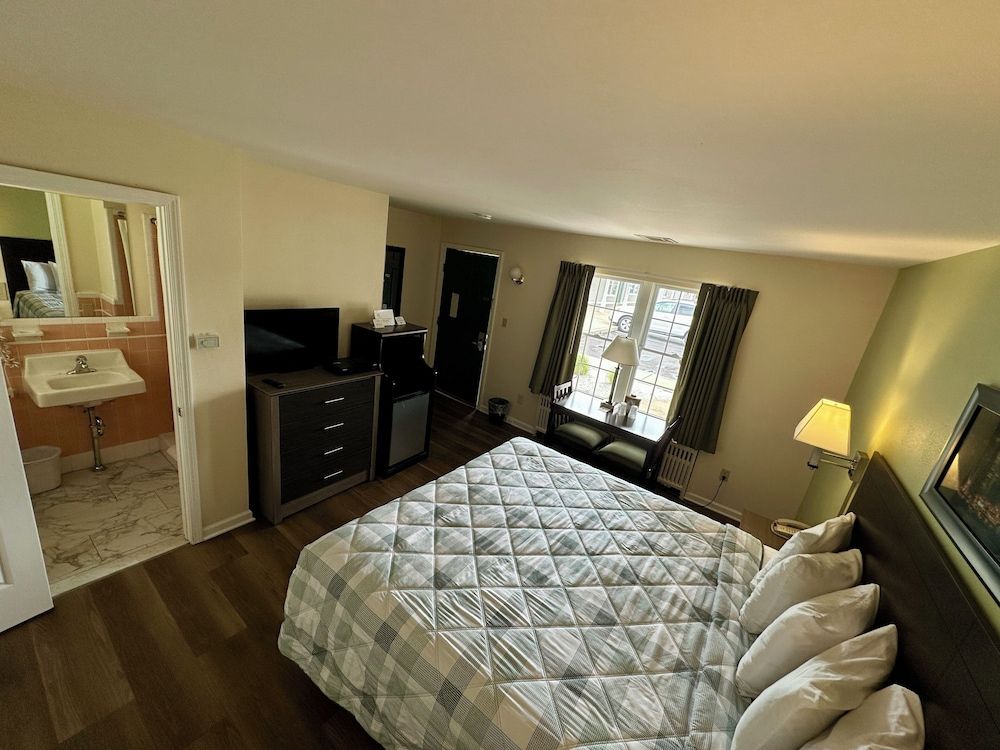 Sea Girt Lodge Standard Room, 1 King Bed 2