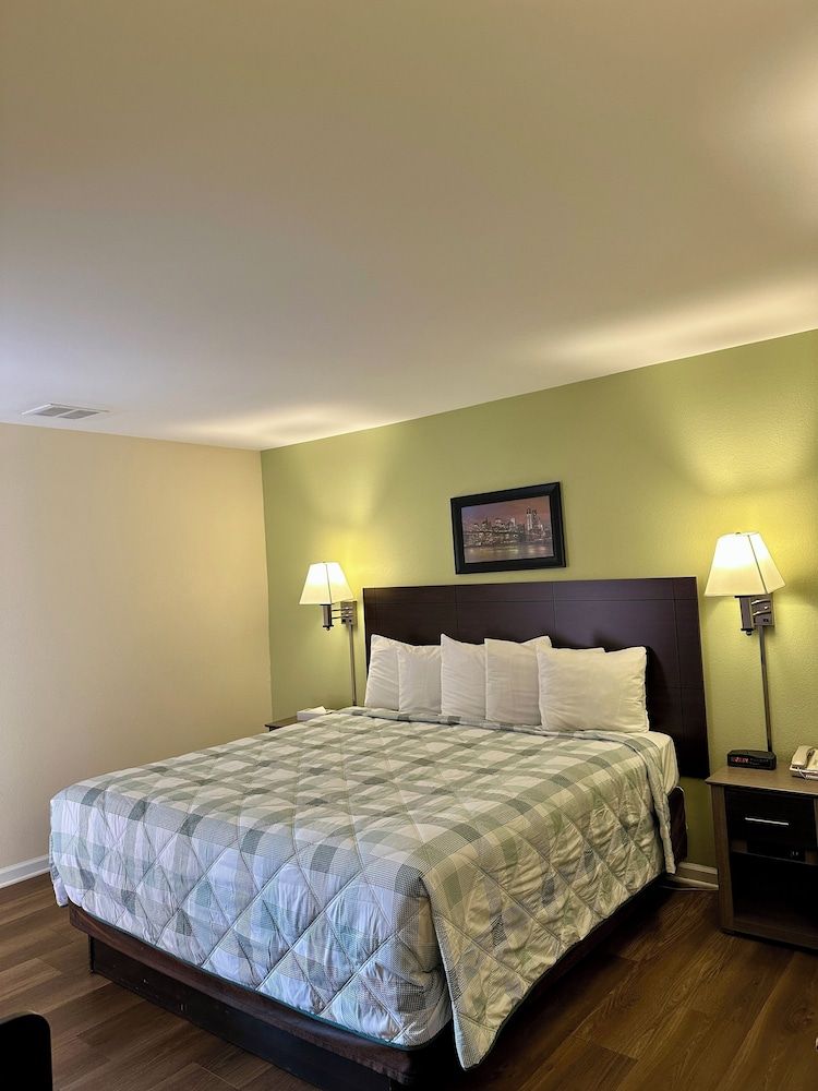 Sea Girt Lodge Standard Room, 1 King Bed 4