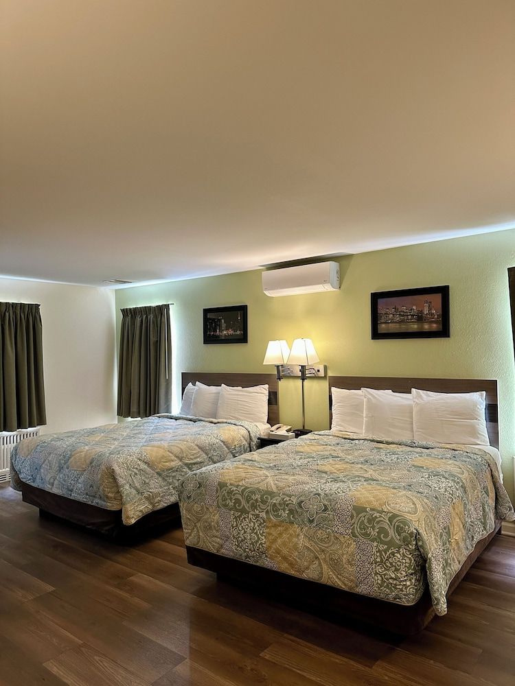Sea Girt Lodge Standard Room, 2 Queen Beds