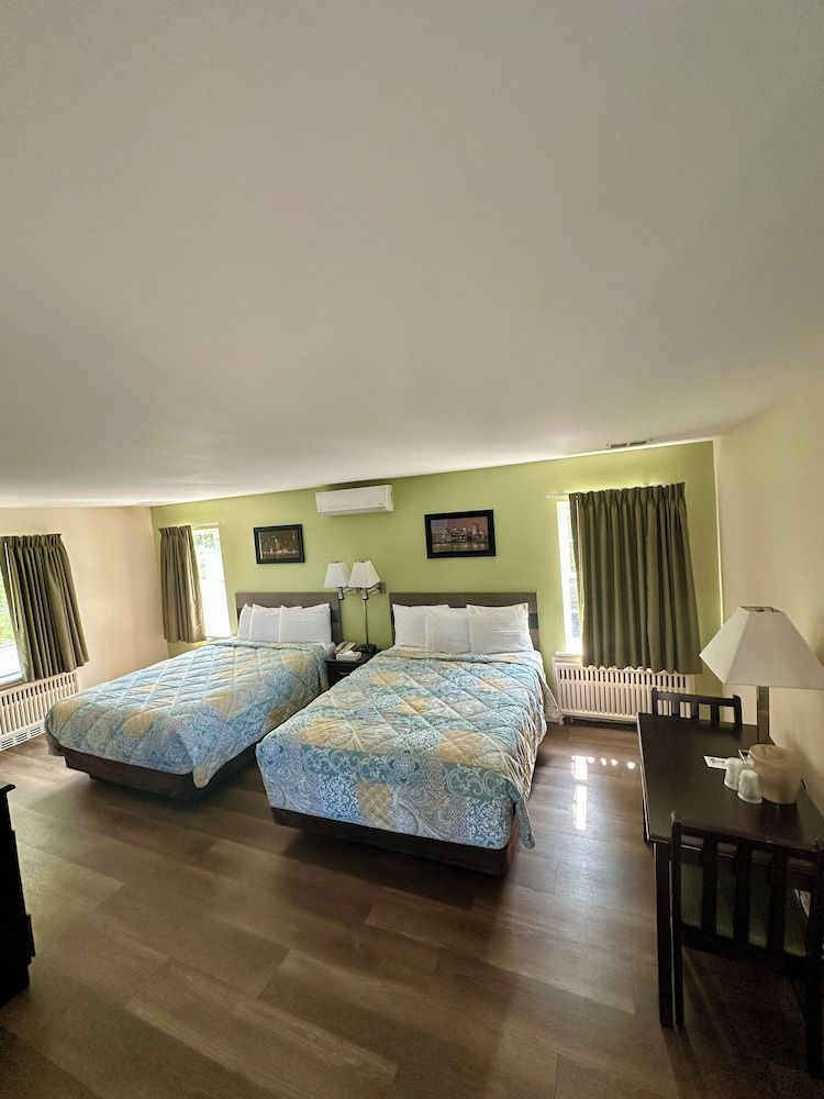 Sea Girt Lodge Standard Room, 2 Queen Beds 6