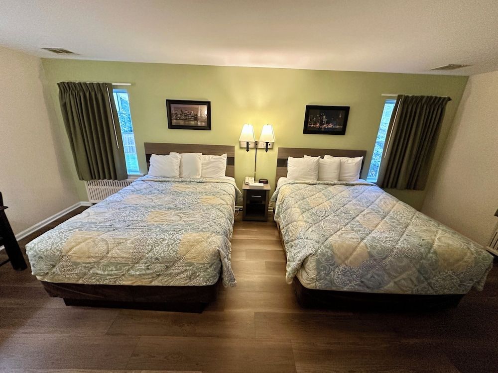 Sea Girt Lodge Standard Room, 2 Queen Beds 4
