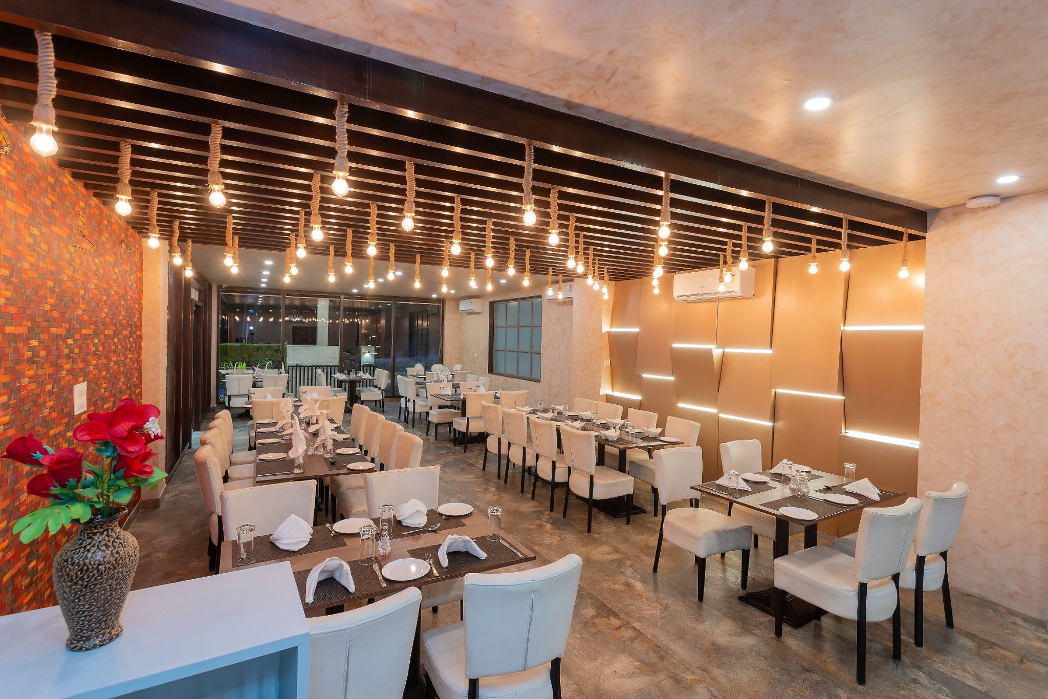 Food & Dining