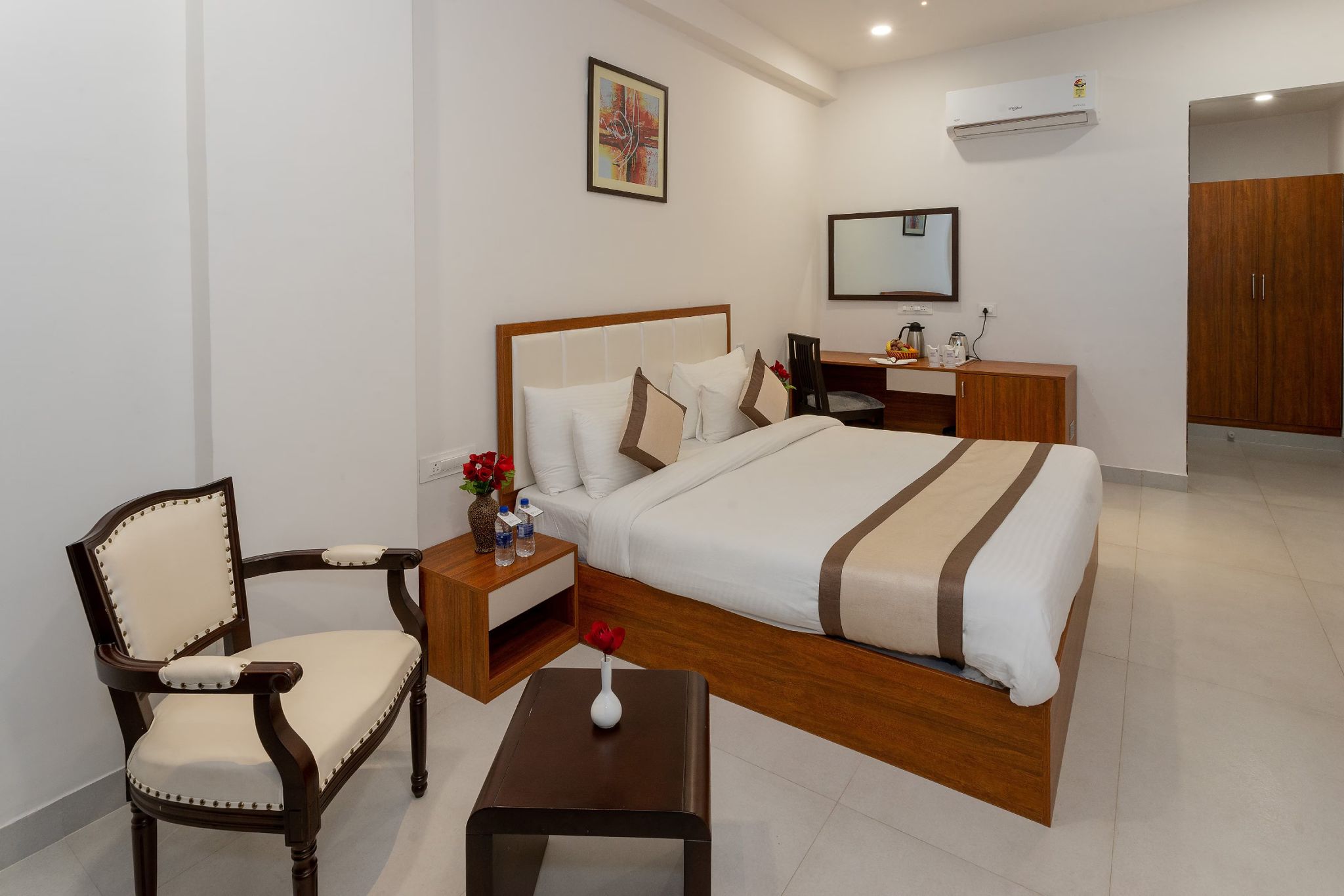 Hotel Siddhartha Inn Deluxe Room 4