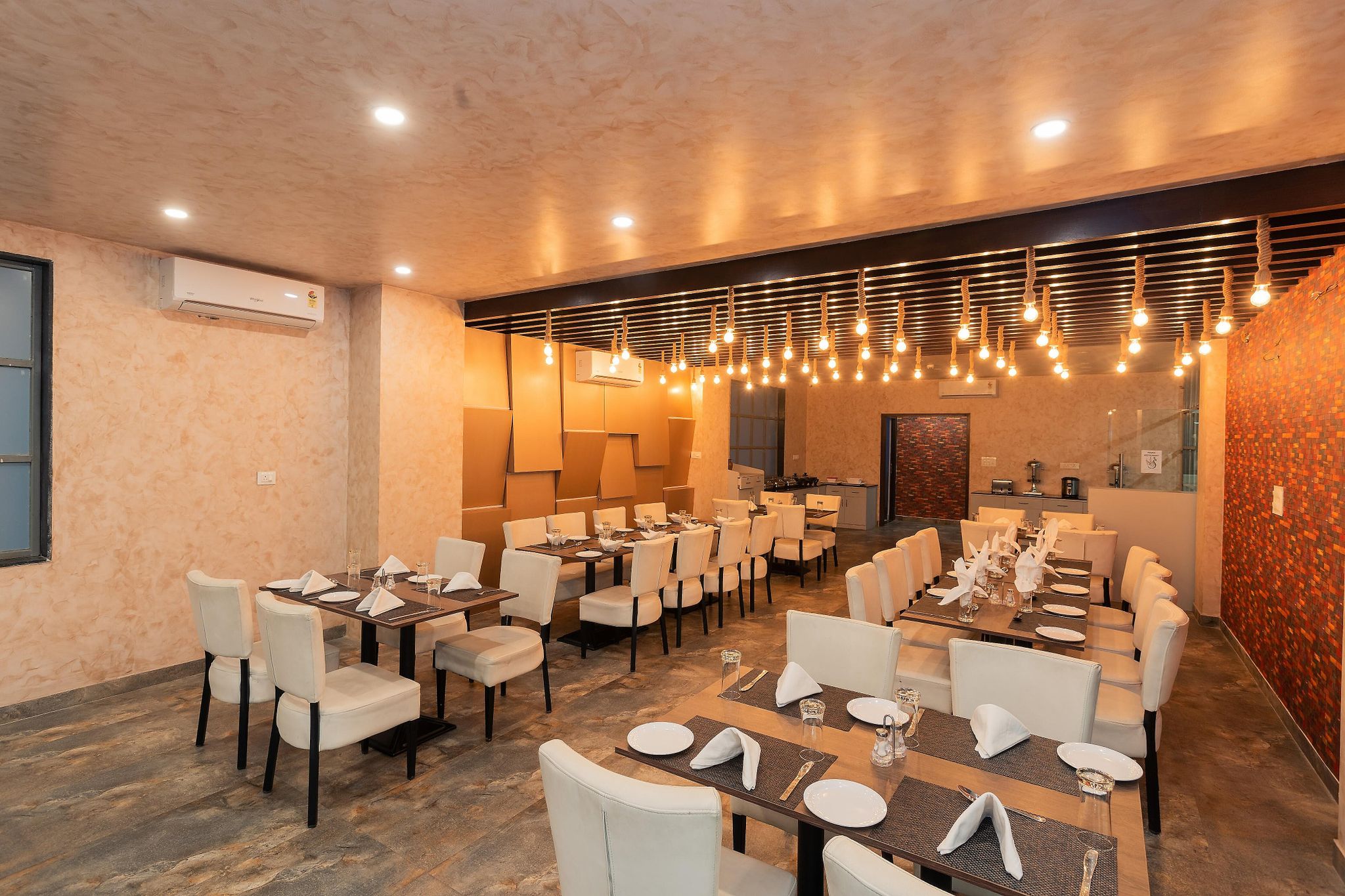 Food & Dining