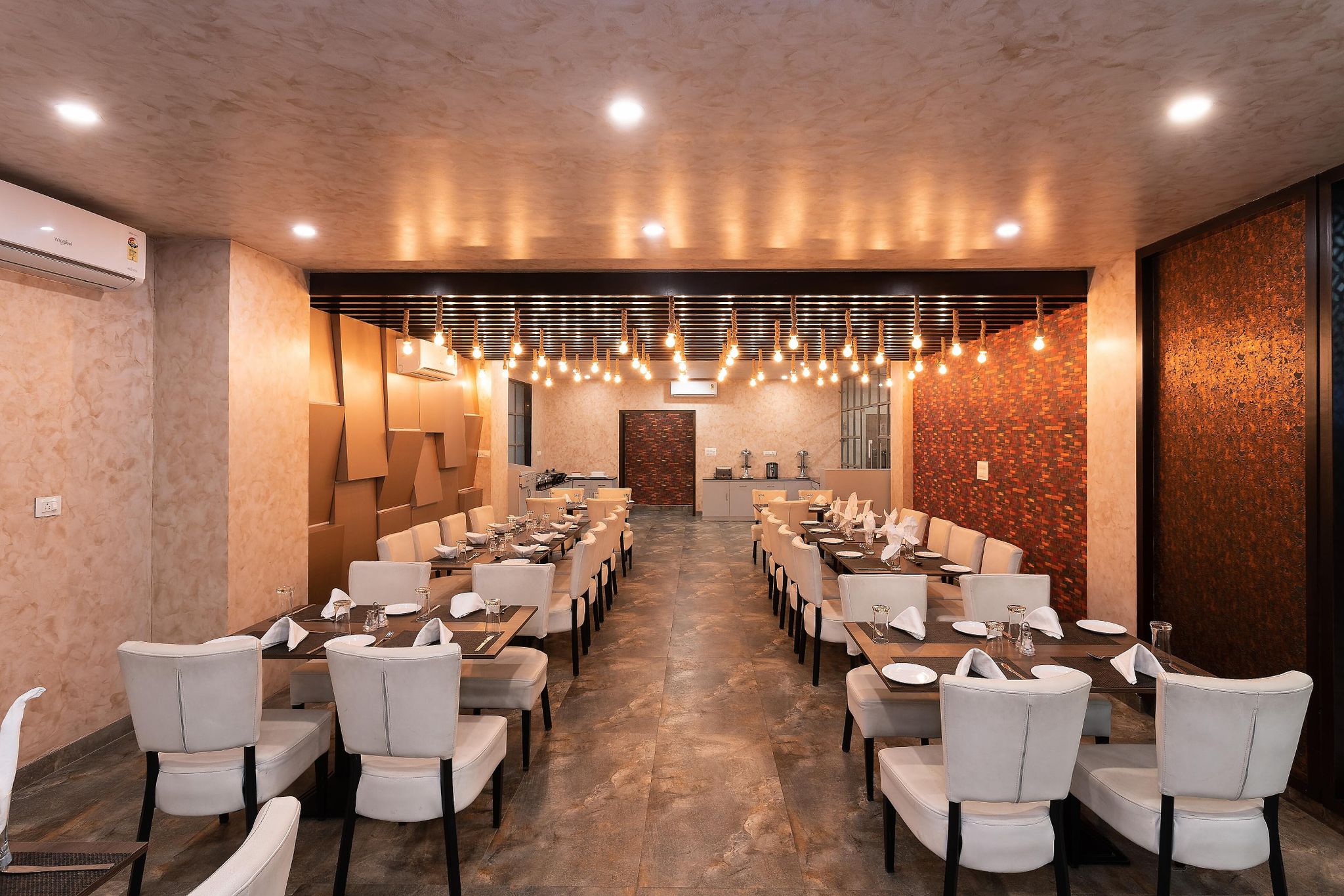 Food & Dining