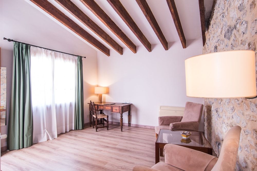 Hotel Can Moragues Junior Suite 14