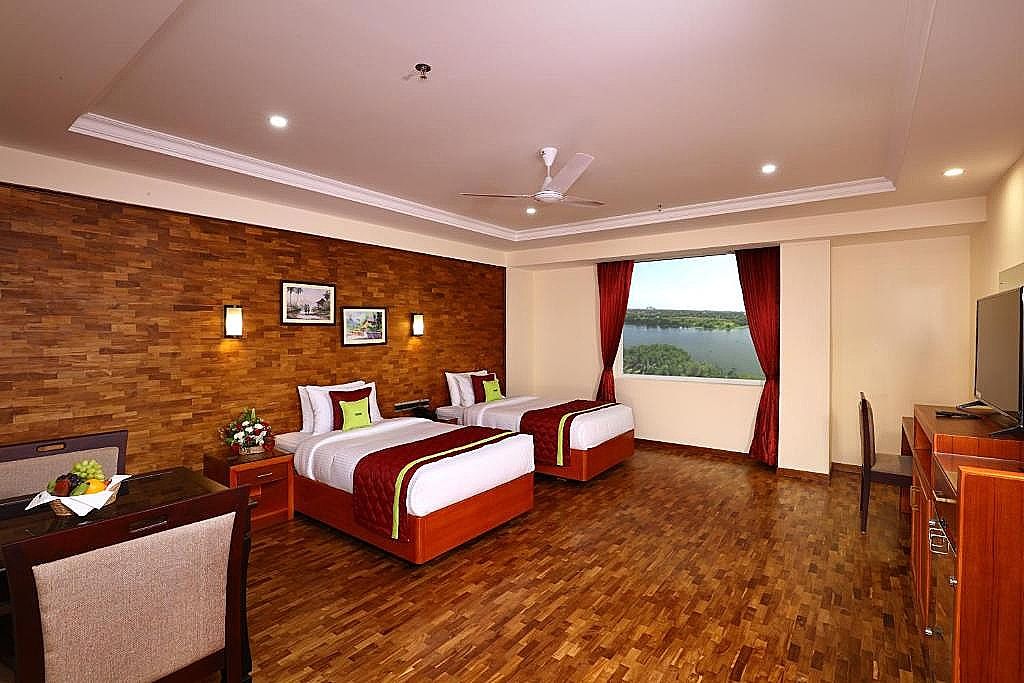 JVK Park Hotel Deluxe Room 2