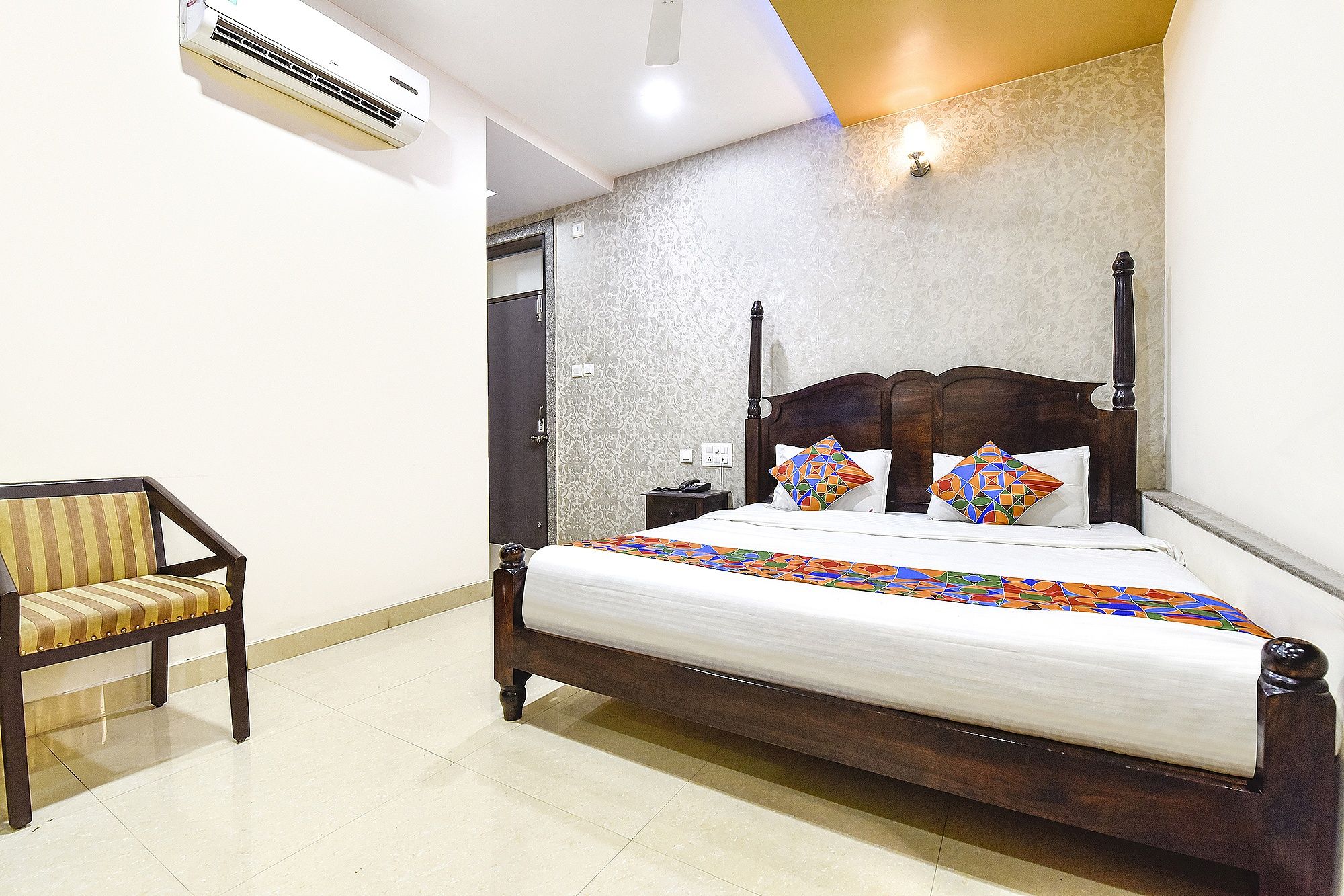 FabHotel Harsh Palace Deluxe Room 3