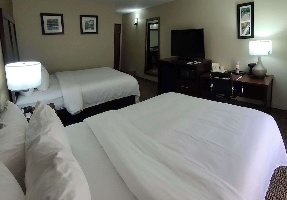 Standard Room, 2 Queen Beds, Non Smoking