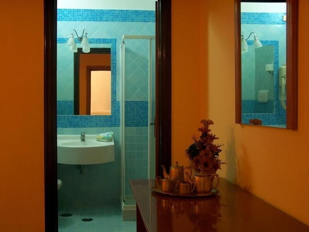 Hotel Belvedere Quadruple Room 3