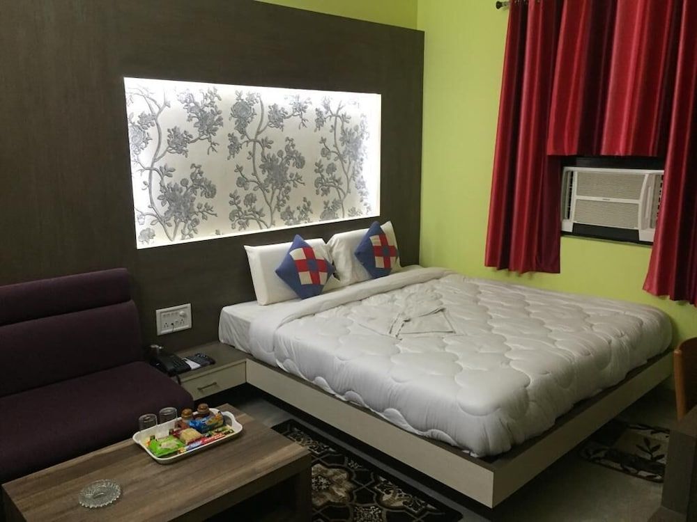 HOTEL KRISHNA Double Attach