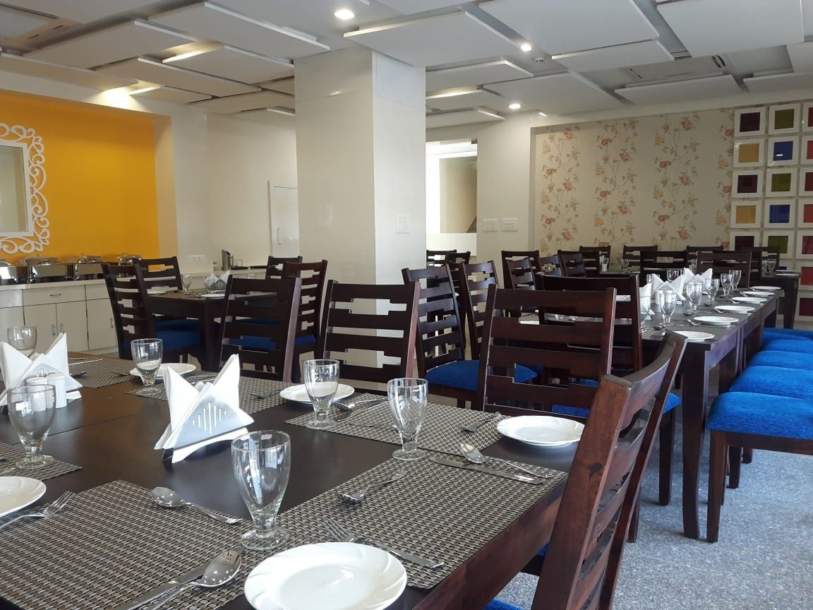 Food & Dining