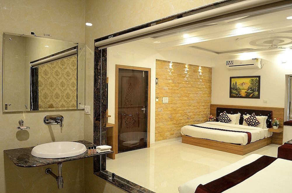 Ambay Villa Standard Room 8