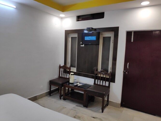 Hotel Aryan  Deluxe 6