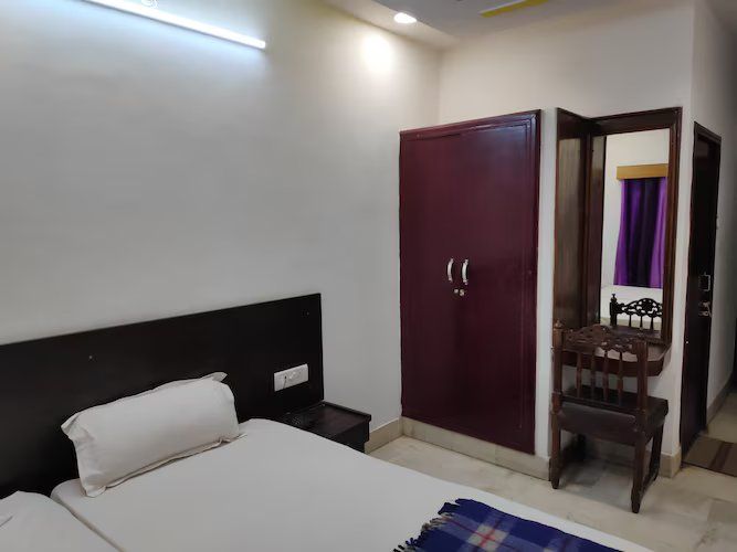 Hotel Aryan  Economic 2