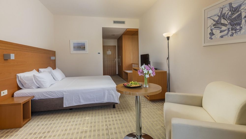 Comfort Double Room, Partial Sea View