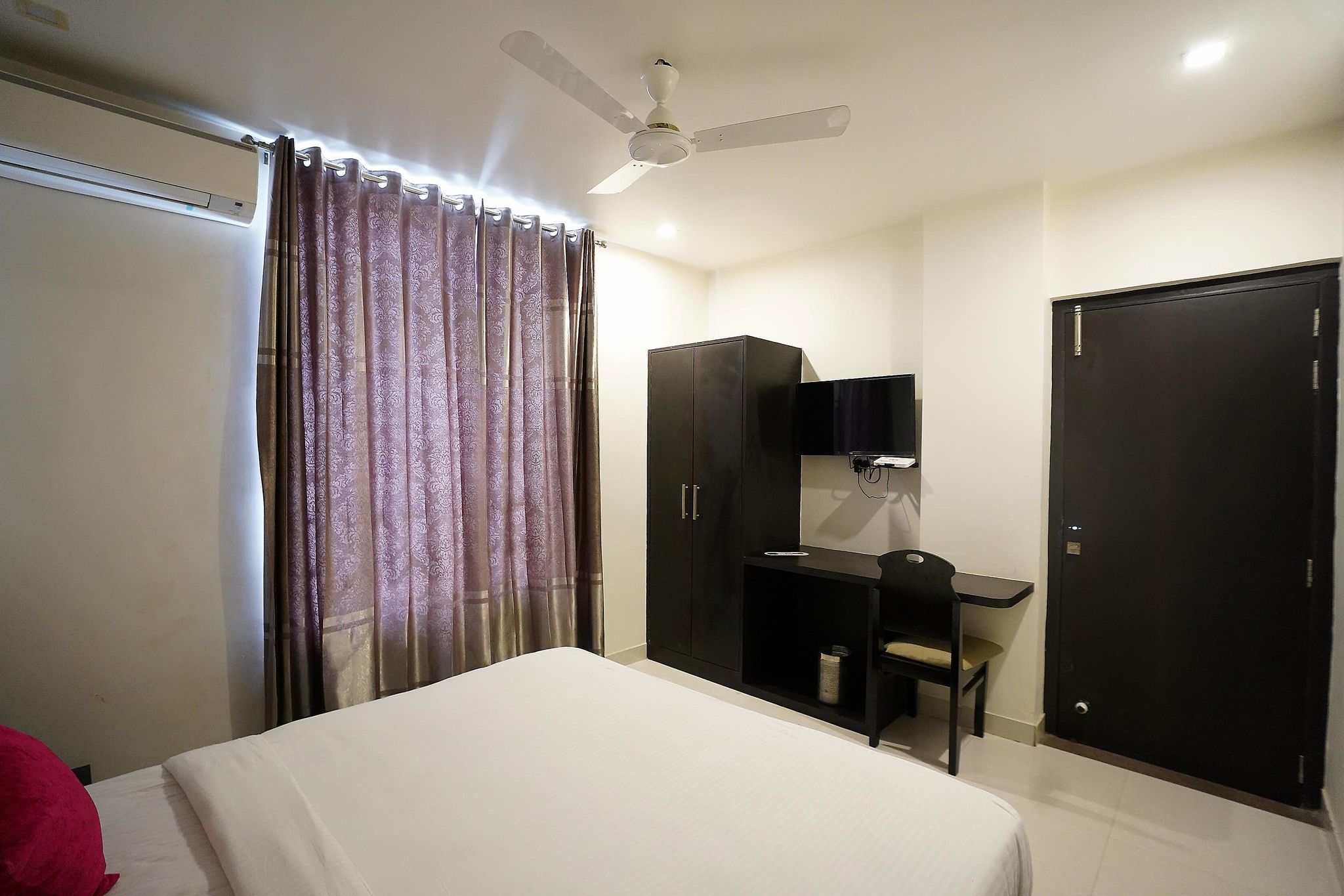 Hotel Suryansh Standard Room