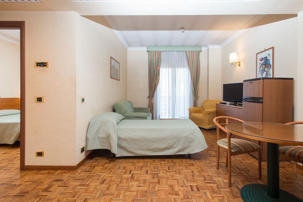 Hotel San Francesco Standard Triple Room 6