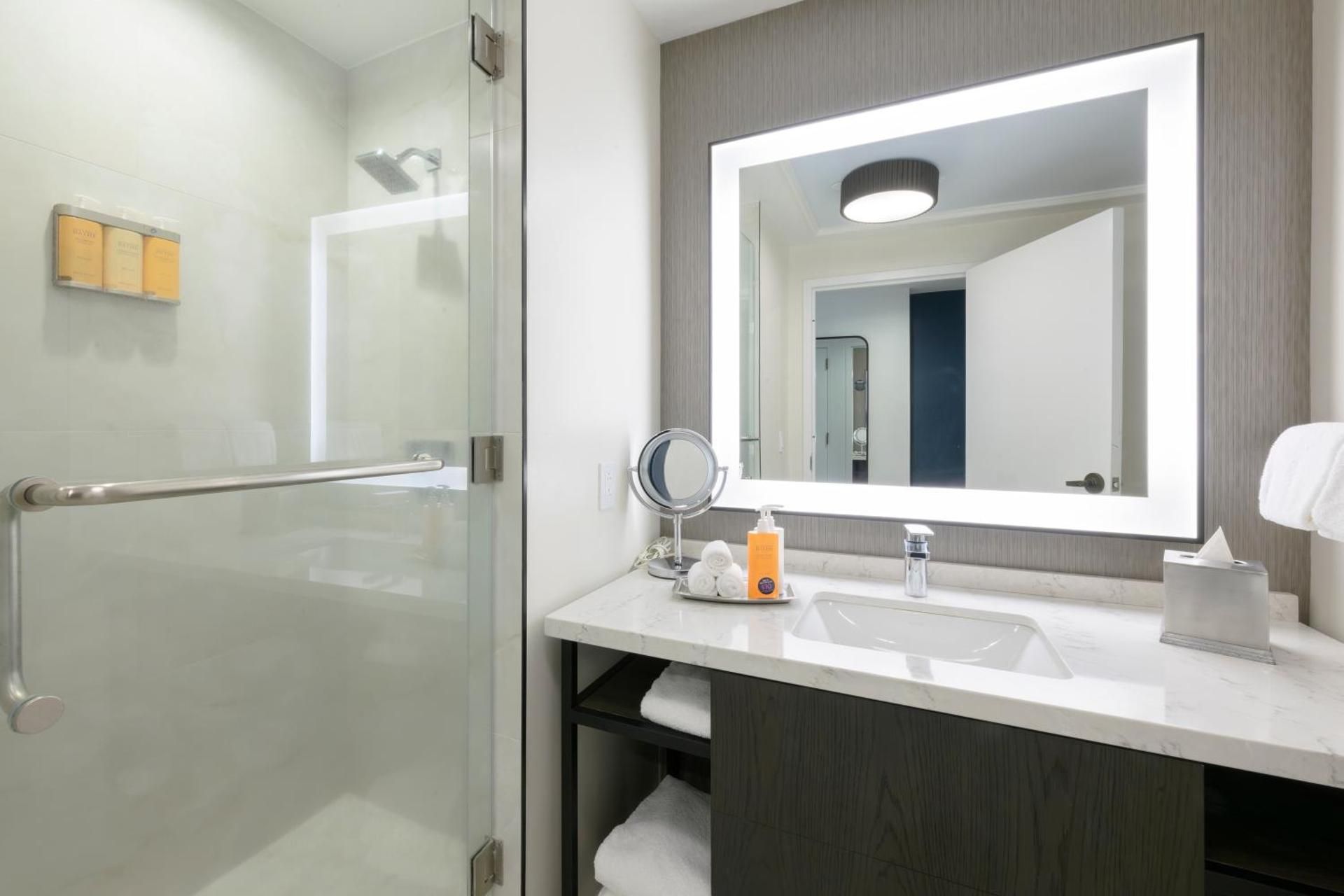 L'Auberge Casino Resort Lake Charles Luxury Two Queen Smoking 7