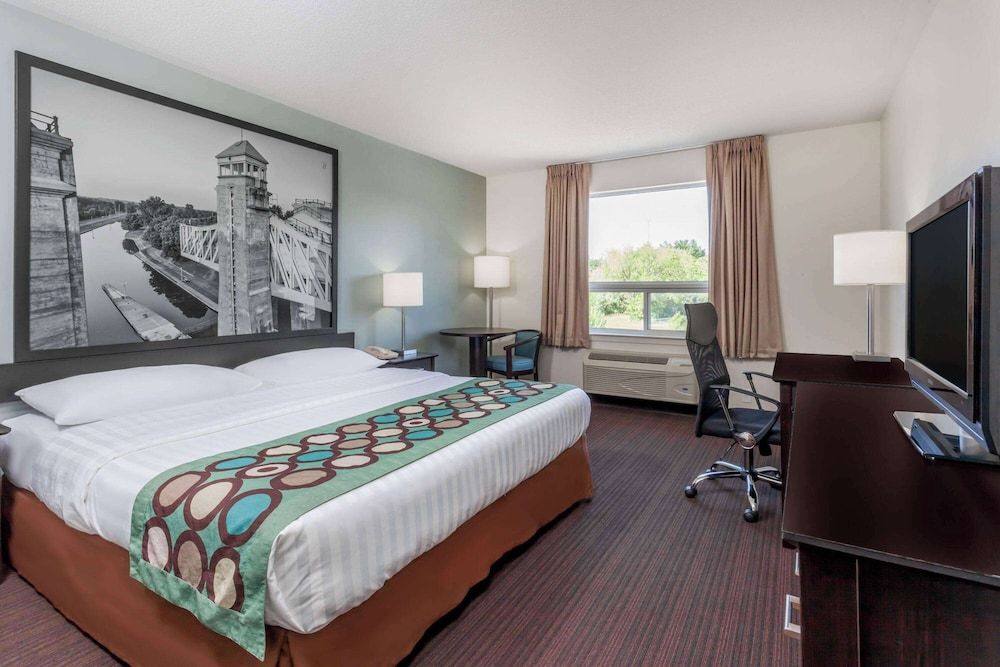 Standard Room, 1 King Bed